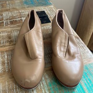 Bloch leather slip on tap shoe. Size 8